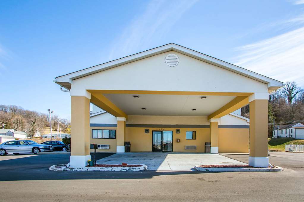 Red Lion Inn & Suites Caseyville 외부 사진